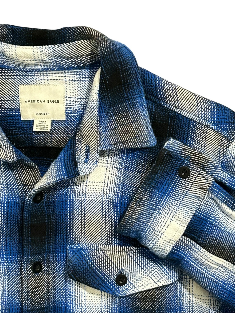 American Eagle Outfitters Blue and White Plaid Flannel Button-Down Shirt